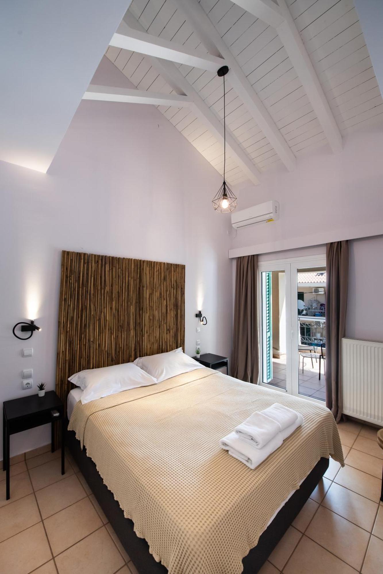 Drakatos * Vasiliki (Lefkada)
